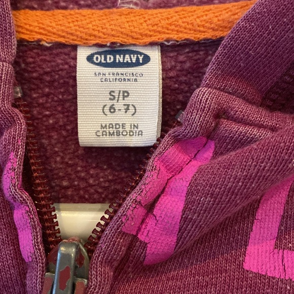 Old Navy kids sweatshirt with hood - Picture 5 of 10